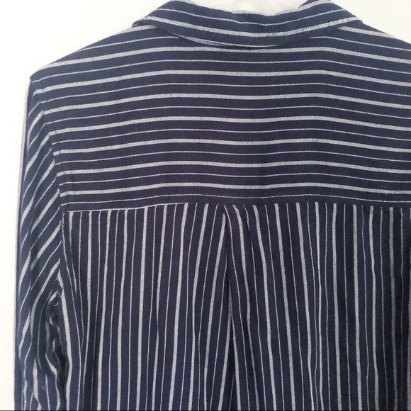 Beachy Nautical Pullover Navy Blue Striped Top S Coastal Soft Universal Thread - Picture 8 of 9